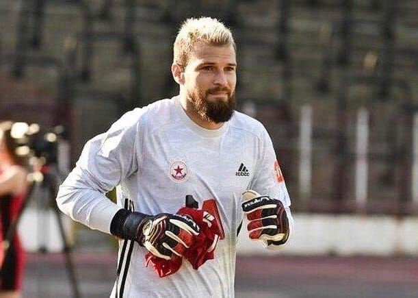 Густаво Бусато дари специална фланелка в кампания в помощ на Любо Пенев