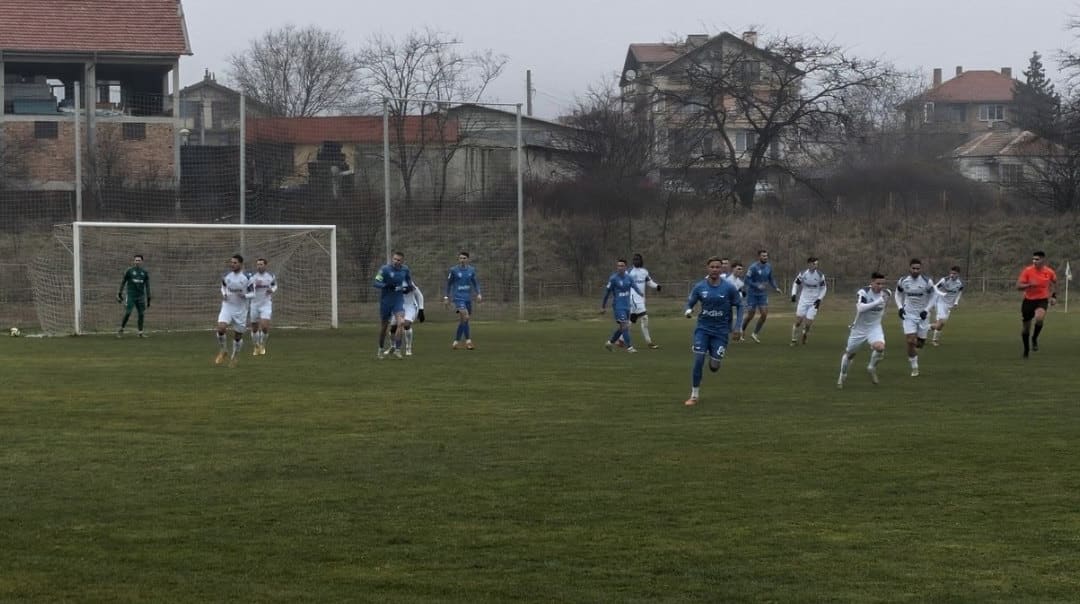 Спартак (Вн) победи Дунав, взет от Ямбол блести с два гола