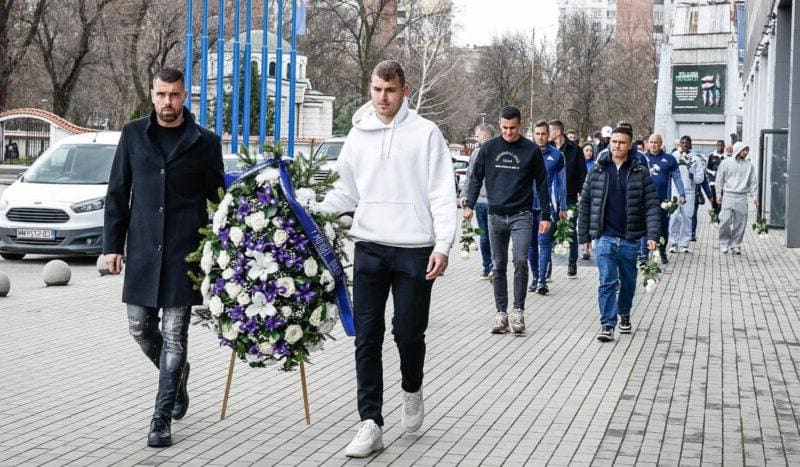 Левски се преклони пред паметта на Боби