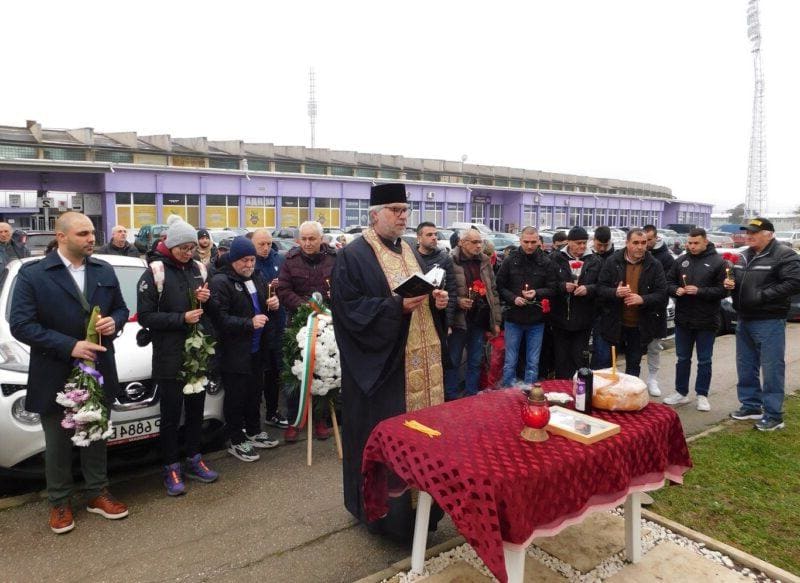 Велико Търново почете великия Трифон Иванов (СНИМКИ)