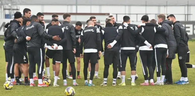 Проблеми в Локомотив преди дербито