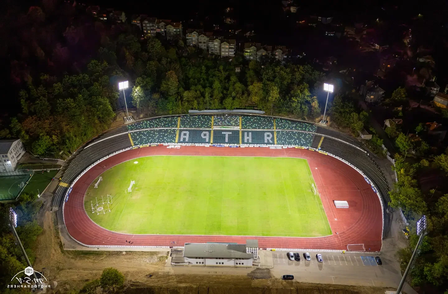 Янтра удари Етър с чук