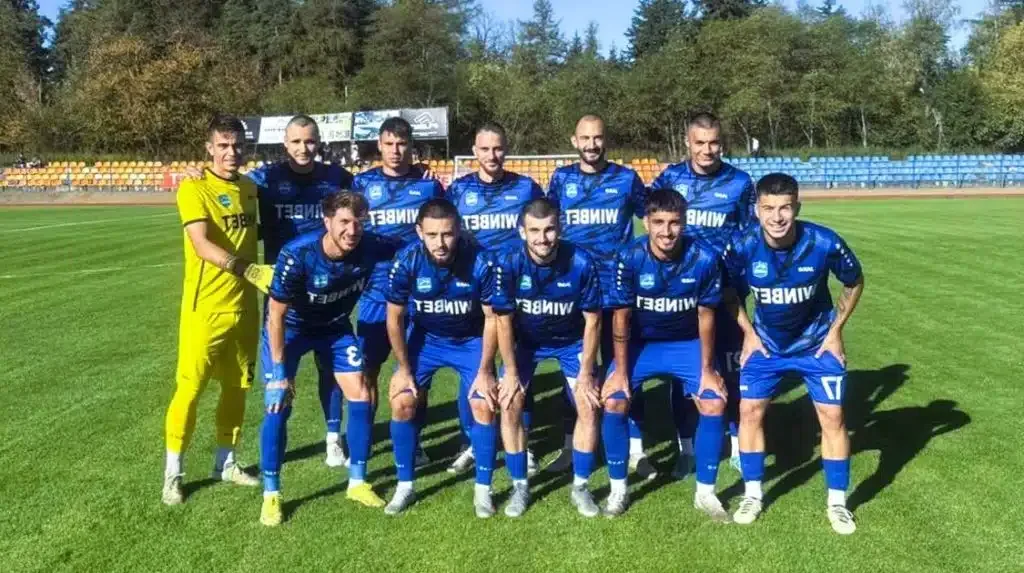 Изместиха с 2 часа мача на първенеца на Югозапад заради награждаването!