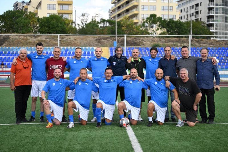 Спартак би с дузпи Черно море при ветераните