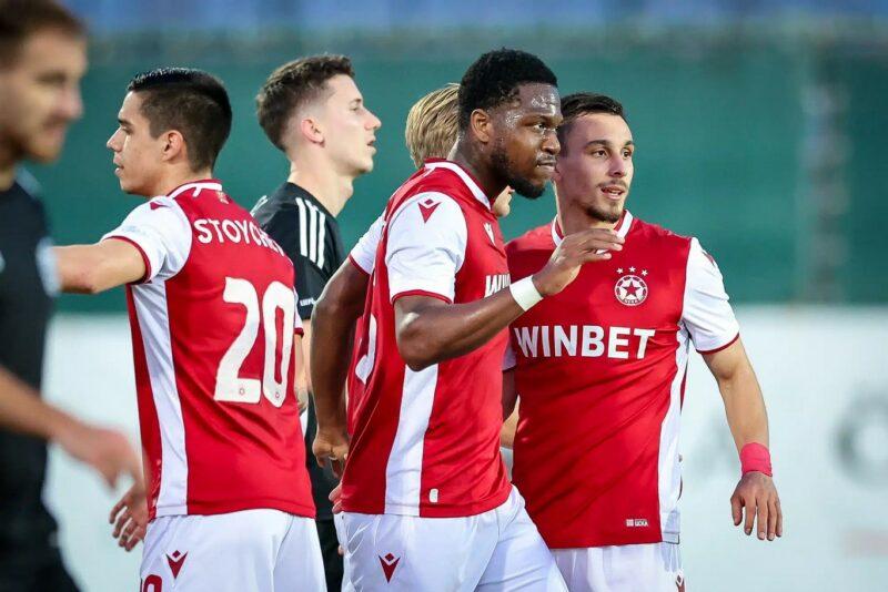 ЦСКА е 1:1 в Европа срещу бивши свои играчи, на дневен ред е Исека