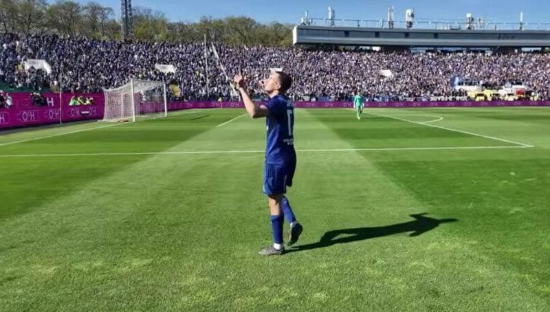 Акрам Бурас: професия „Шампион“