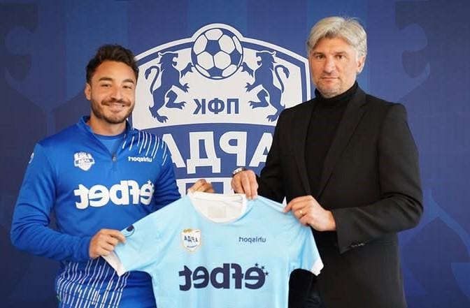 Левски гледа към бразилец с японски корени, превърнал се в кошмар за ЦСКА