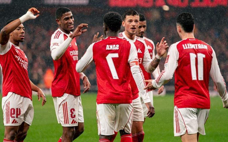 Дерби на двата свята: Лидерът Арсенал срещу борещия се за спасение Тотнъм