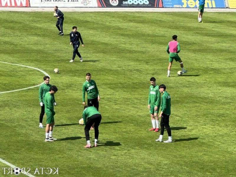 След дълго чакане: Берое отвори вратата за българите, започва с двама и срещу Спартак Варна