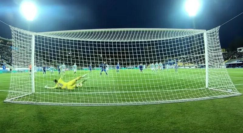 7 години по-късно: вратар отново си вкара автогол в полза на Левски