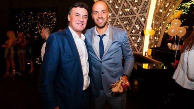 Ники Михайлов към Боби: Болезнено много ни липсваш! Празнуваме живота, празнуваме… през скръбта от безвъзвратността!