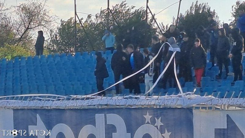 Фенове на Етър скочиха заради „син бастион“