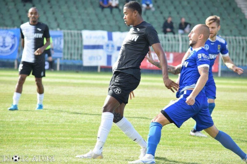 Переа излиза на Левски на цената на Око-Флекс