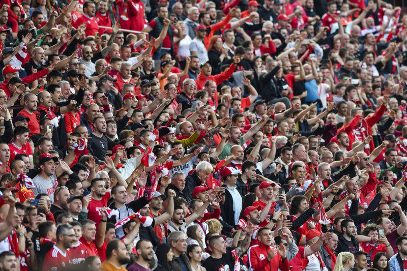 Червено шествие преди дербито