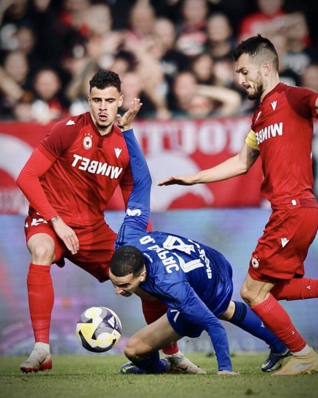 Здраво дерби и червена победа