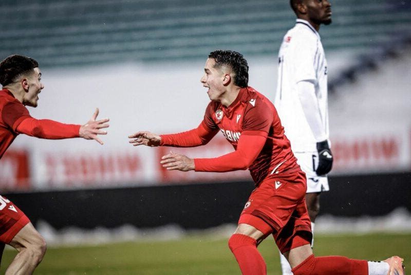 В Русия за изумителния гол на Пиедраита: Меси и Роналдо не са вкарвали така!