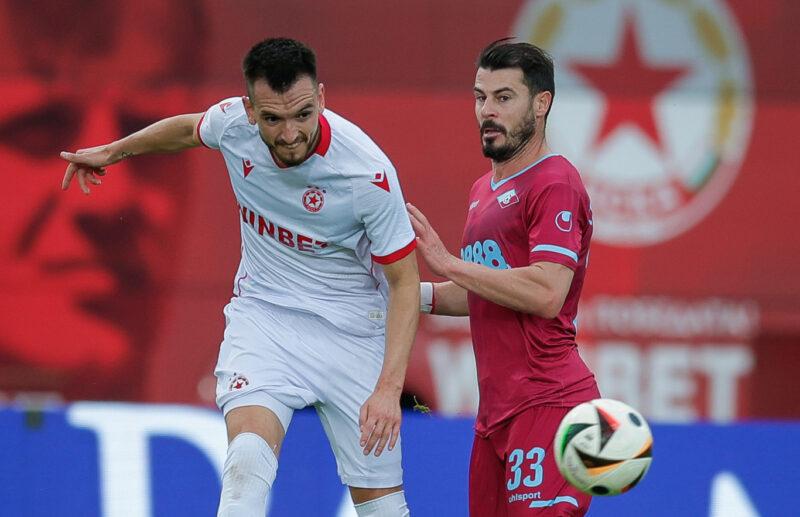 Адриан Лапеня подава най-много в елита