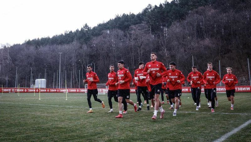 ЦСКА потегля с 25 футболисти за Турция, трима от тях са синове на треньори