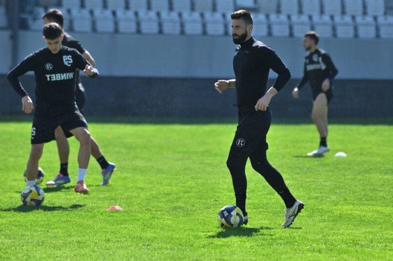 Димитър Илиев тръгва с Локо Пд за Кърджали, но само за кураж – пазят го за реванша