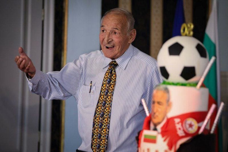 Реквием за един стратег!