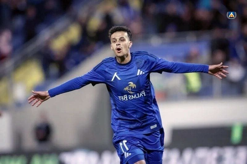 Ти да видиш! Бойкотирал Левски потъна в пустинята и иска да се върне на „Герена“