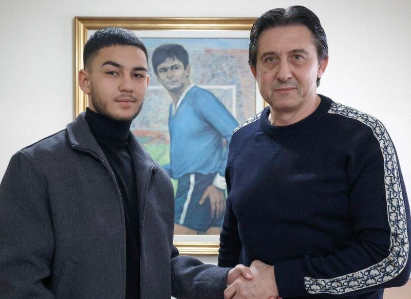 Левски подписа със сина на Бабангида