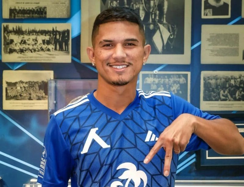 Три хода, три попадения: как Левски взе Бала, Бурас и Макун (ВИДЕО)