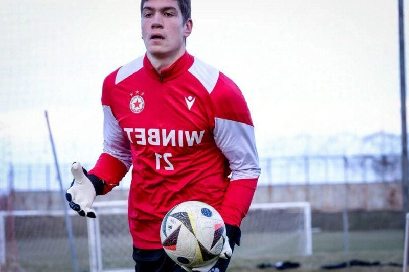 Спартак Москва няма намерение да купува Лапоухов