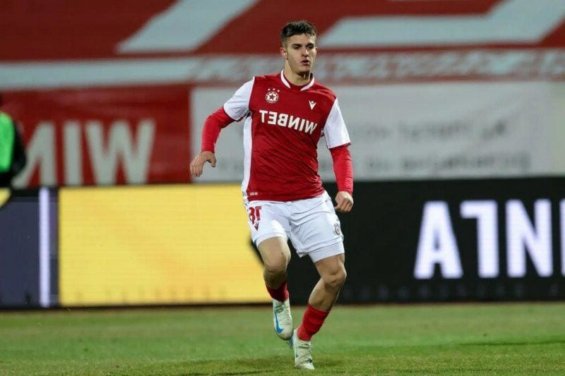 ЦСКА се разделя с Чорбаджийски до часове