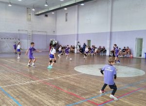 Футболът и хандбалът си подадоха ръка благотворително в Търново