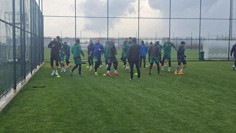 Хебър започва с дъждовна тренировка в Турция, утре е първата контрола