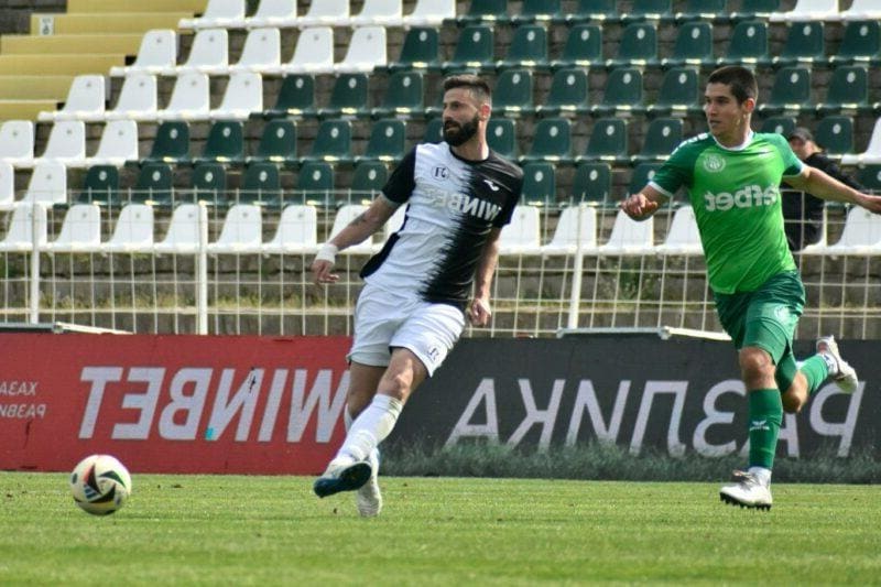 Локо Пд с осакатен състав срещу Славия