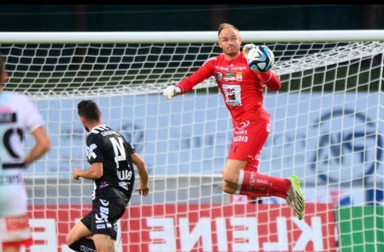 Бонман: Много добра победа и суха мрежа и е много важно