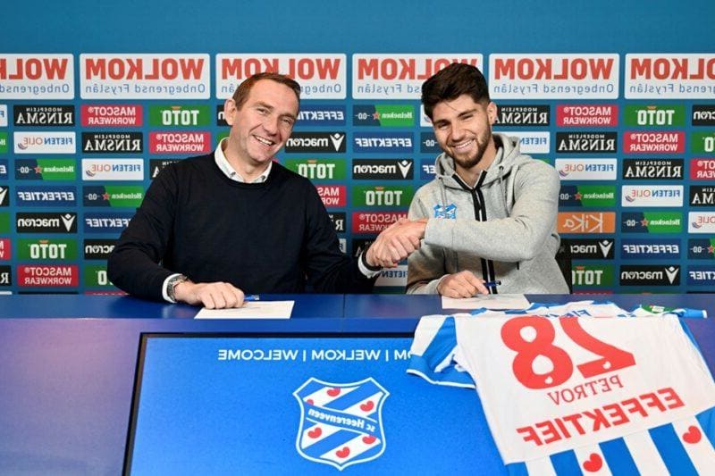 БГ национал титуляр срещу лидера в Нидерландия(ВИДЕО)