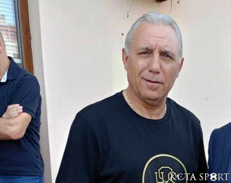 Стоичков отново при ЦСКА – посети базата в Панчарево