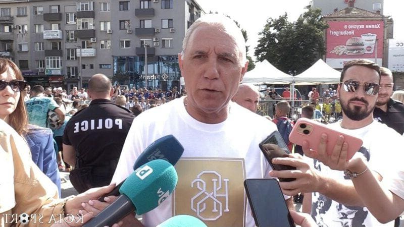 Стоичков: Бат Джони е голяма личност! Никога не предаде ЦСКА и приятелите си