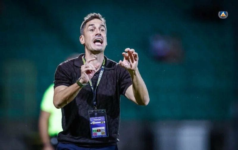 Какво са били първите думи на Веласкес към играчите