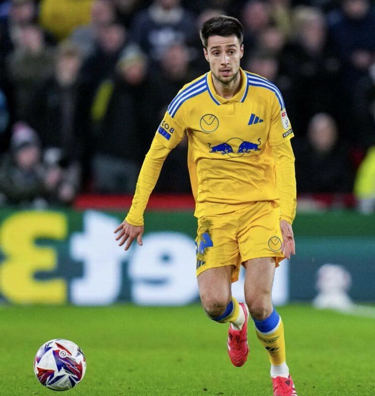 Илия Груев започна за Лийдс при загуба от Арсенал