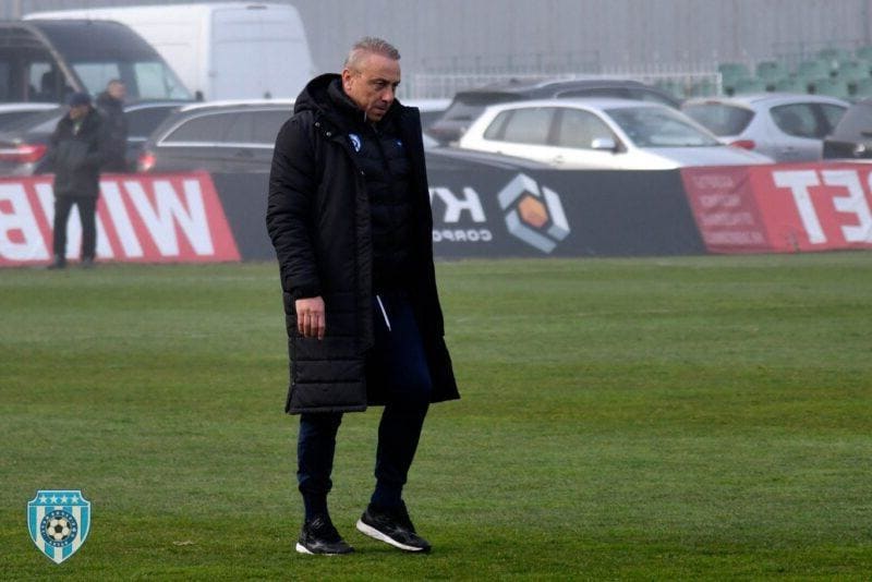 Илиан Илиев прави куп промени сред титулярите на Черно море