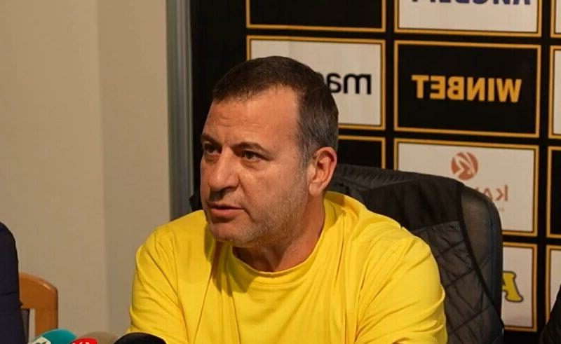 След бурна нощ: Ботев (Пд) посреща ли нов треньор днес? След бурна нощ: Ботев (Пд) посреща ли нов треньор днес?