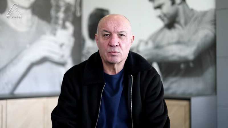Пламен Николов: Левски задължително трябва да е шампион! За Веласкес не може да се каже нищо лошо Пламен Николов: Левски задължително трябва да е шампион! За Веласкес не може да се каже нищо лошо