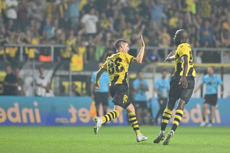 Шампионът на Румъния преговаря за защитник на Ботев (Пд)