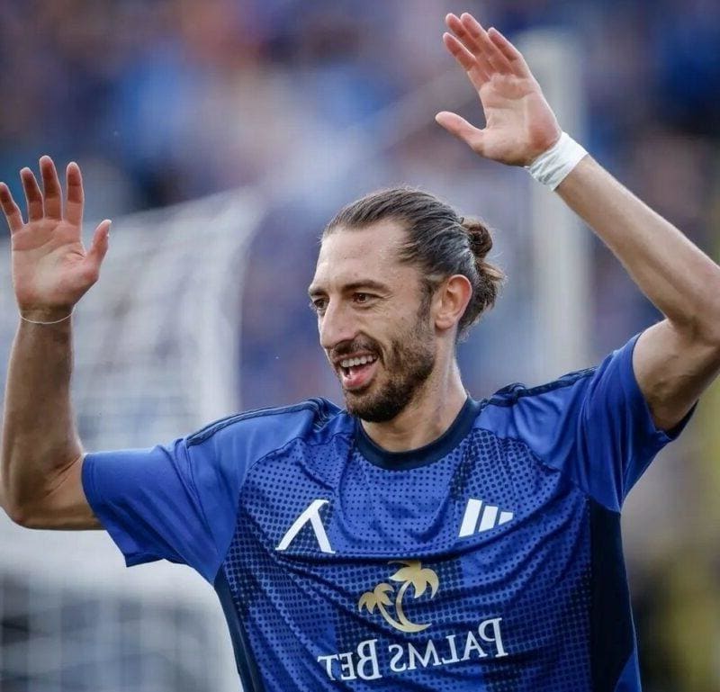 Пазителят на „синьото“ кралство: Кристиан Димитров стана рицар, би се срещу „зелен“ съперник (ВИДЕО)