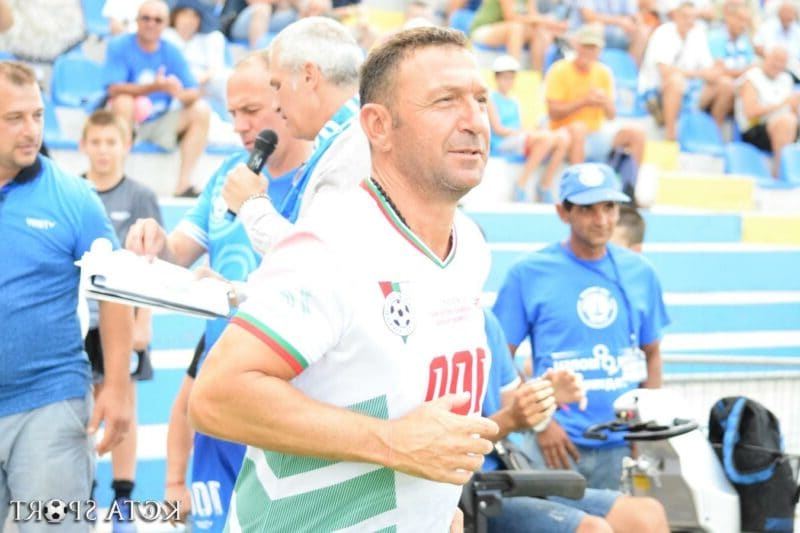 Изненада! Герой от САЩ 94 става преподавател в университет!