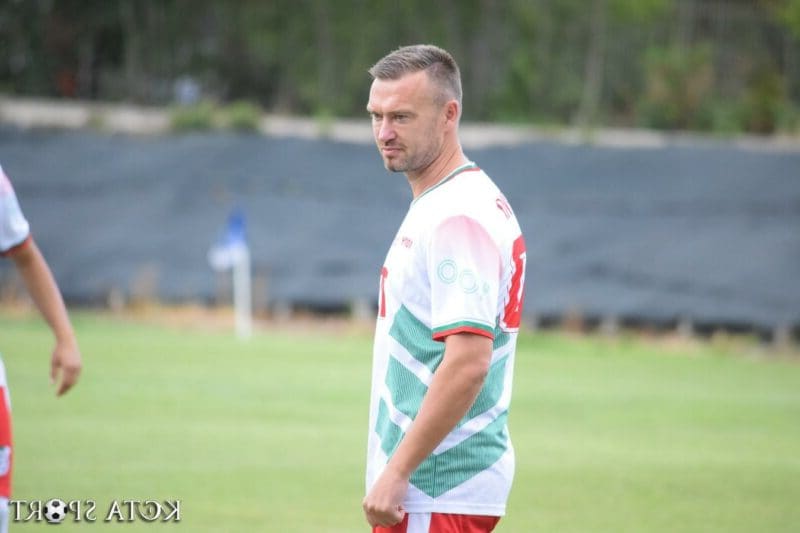 Захари Сираков с оферти от клубове от елита и Втора лига – разкри името на единия