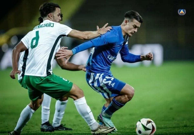 След раздялата с Левски: Папи Галчев подсилва друг тим от родния елит?