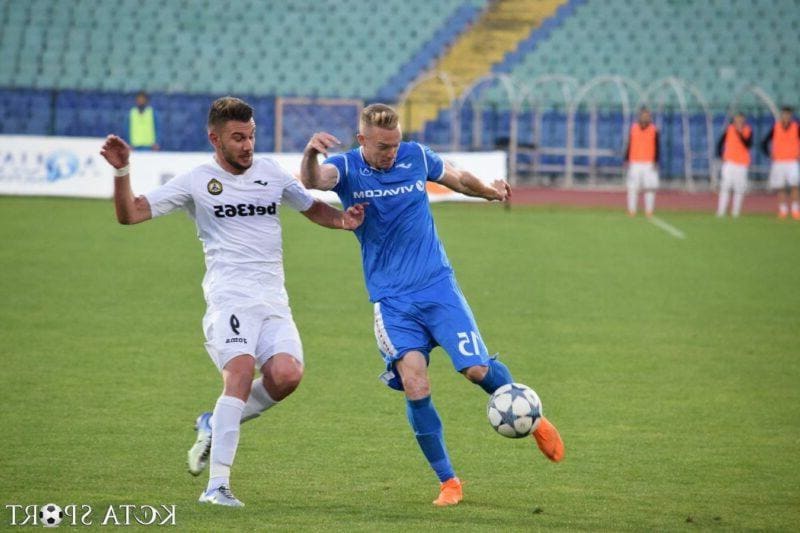 Бивш национал на крачка от Спартак (Вн)