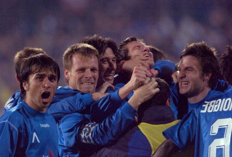 Левски: Все още ни побиват тръпки от тази незабравима „синя“ вечер!