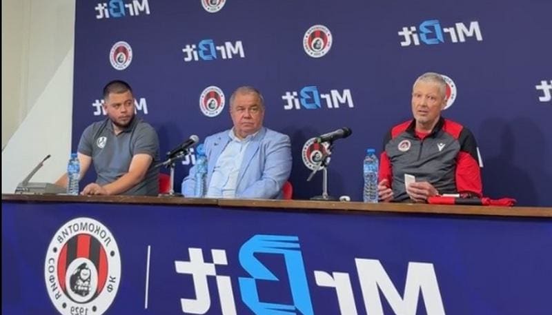 Локомотив Сф прави жестока чистка