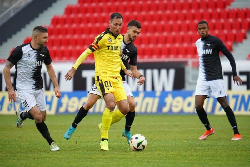 Ивелин Попов става директор в Ботев